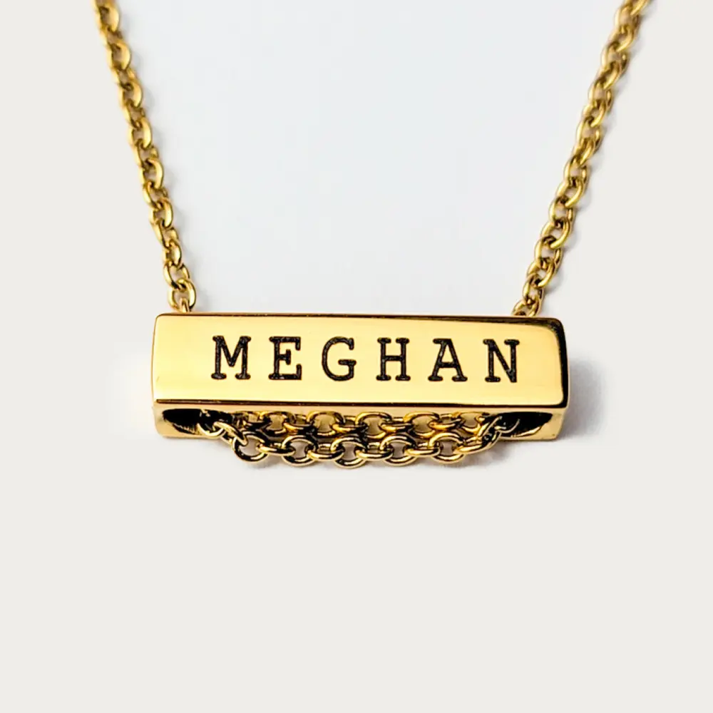 Short Block Bar Necklace [2cm Horizontal] – photo 7